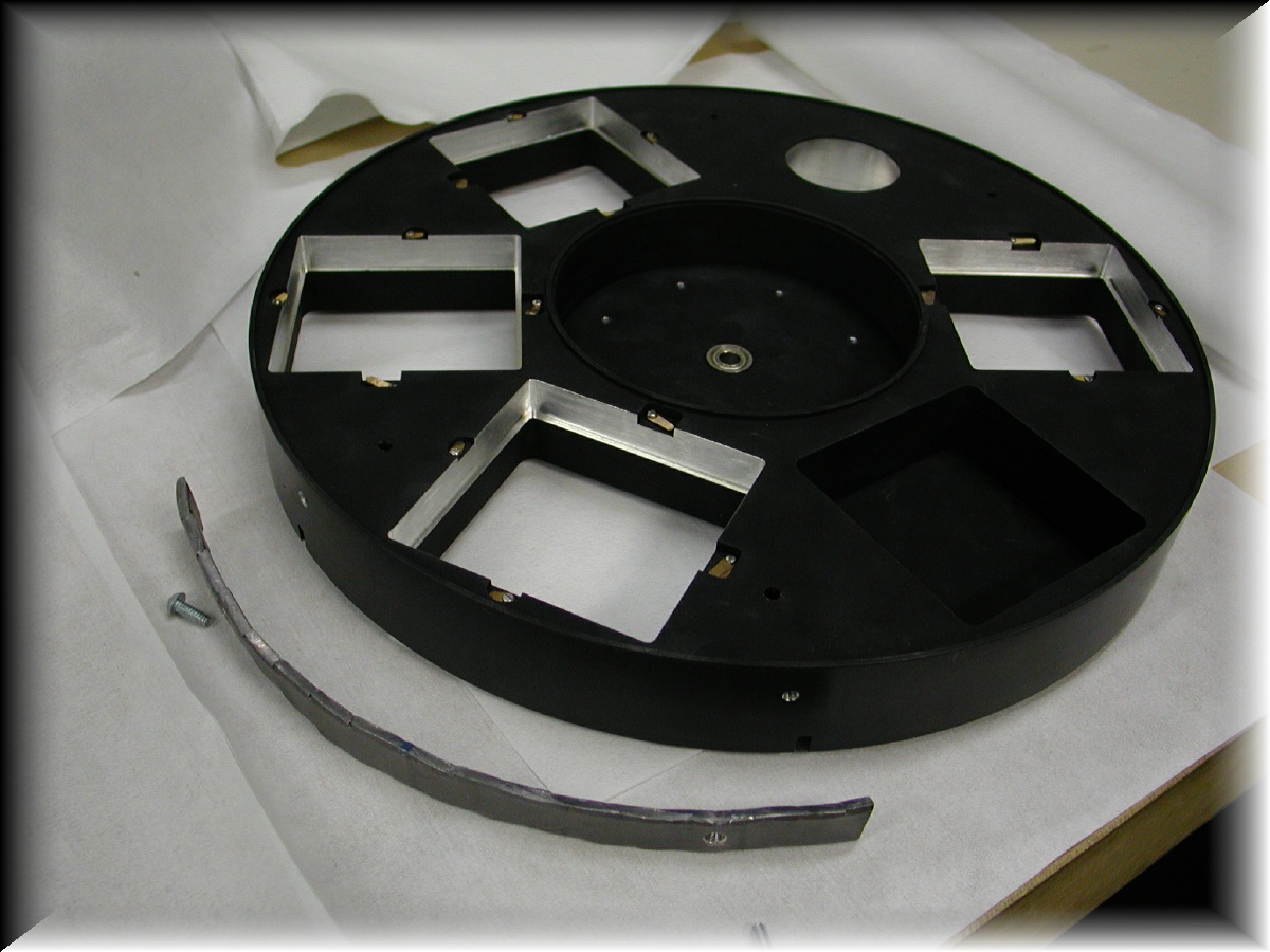 Filter wheel counterweight